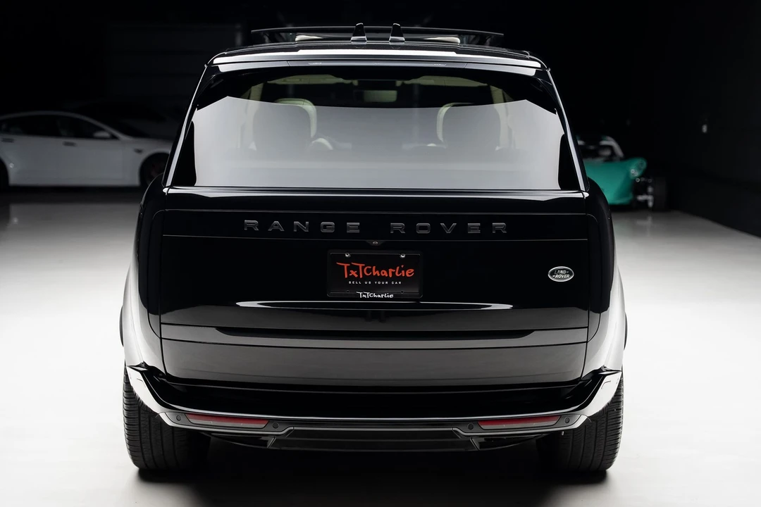 2023 Land Rover Range Rover L460 - Image 26 of 31