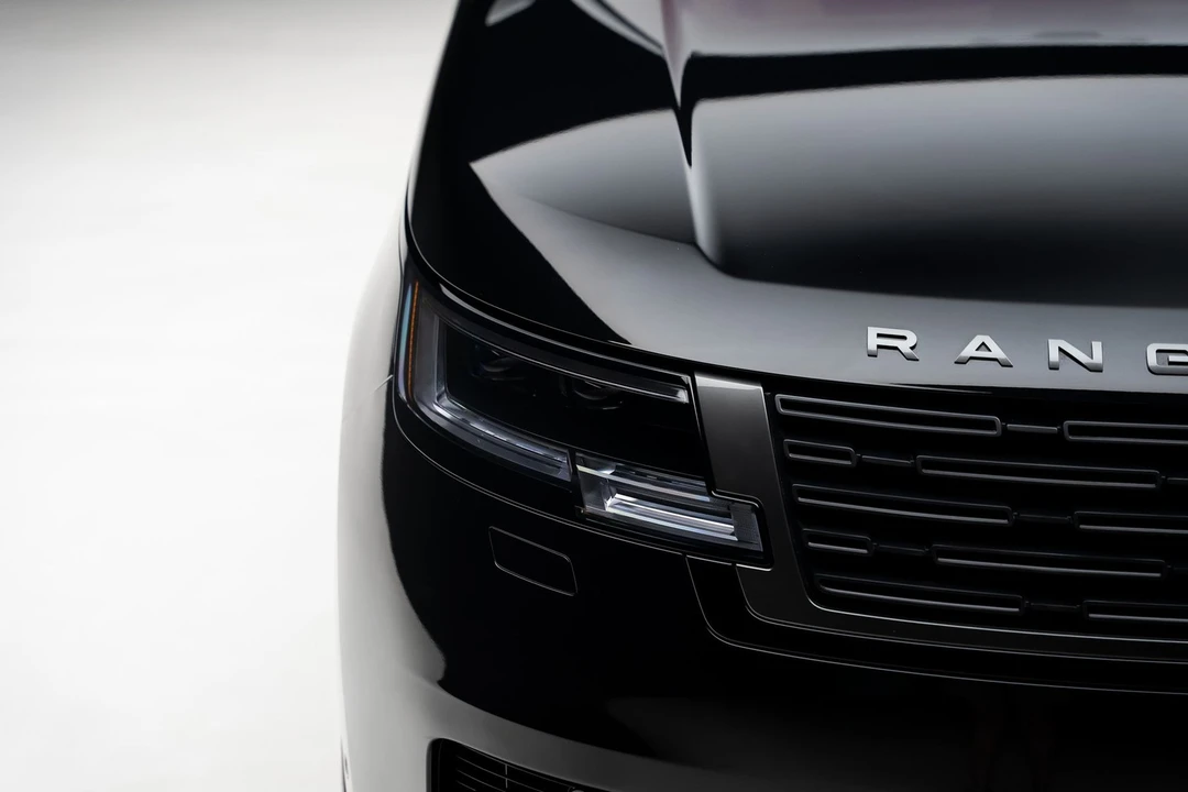 2023 Land Rover Range Rover L460 - Image 12 of 31