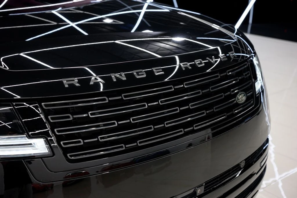 2023 Land Rover Range Rover L460 - Image 9 of 21
