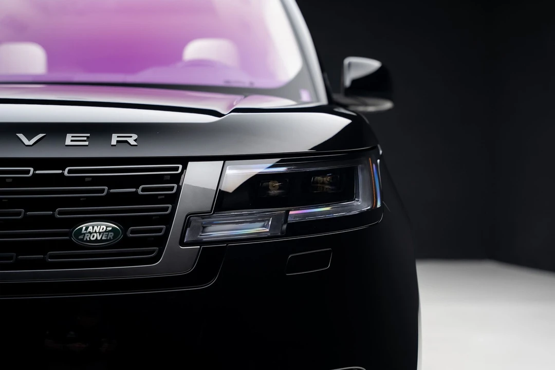 2023 Land Rover Range Rover L460 - Image 10 of 31