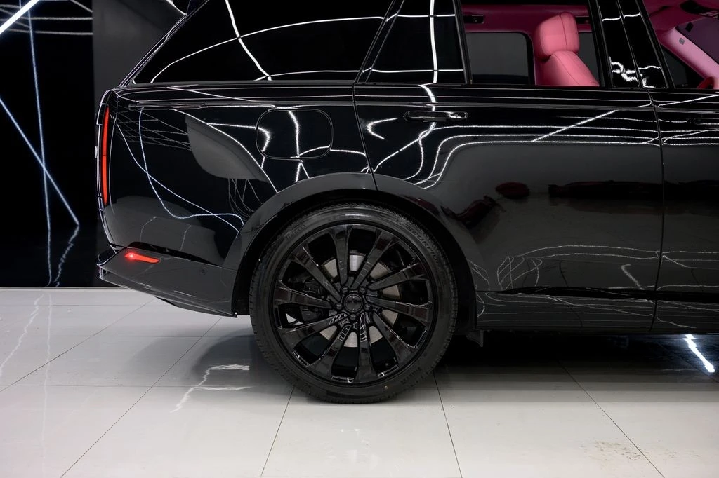 2023 Land Rover Range Rover L460 - Image 11 of 21