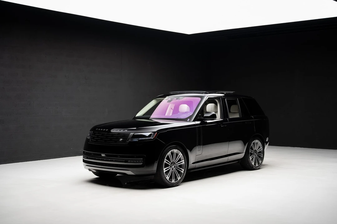 2023 Land Rover Range Rover L460 - Image 4 of 31