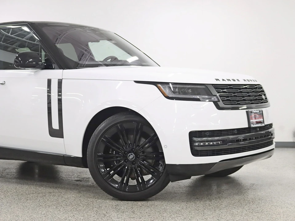 2023 Land Rover Range Rover L460 - Image 2 of 21
