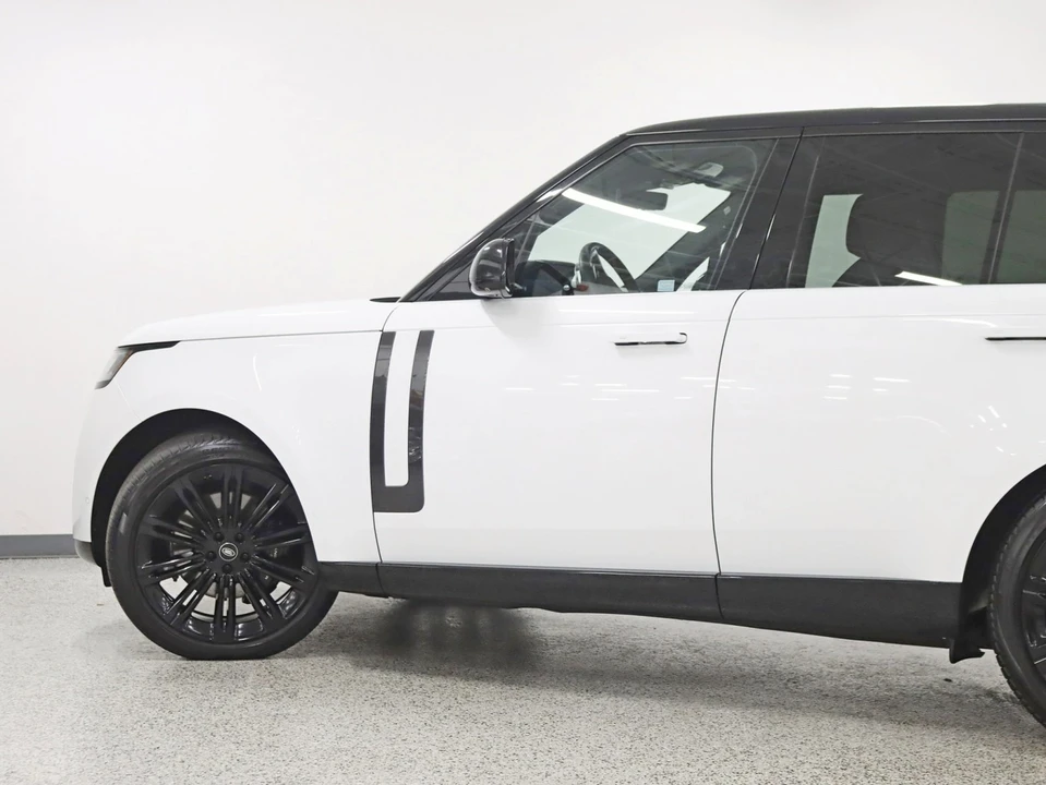 2023 Land Rover Range Rover L460 - Image 11 of 21