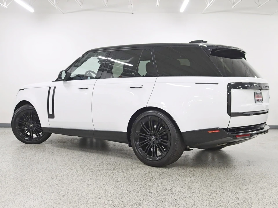 2023 Land Rover Range Rover L460 - Image 9 of 21
