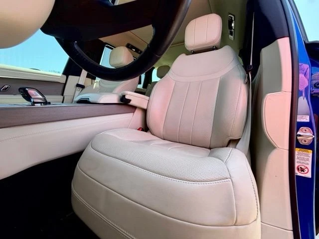 2023 Land Rover Range Rover L460 - Image 7 of 12