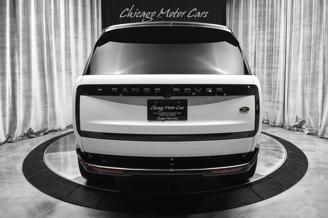 2023 Land Rover Range Rover L460 - Image 4 of 12