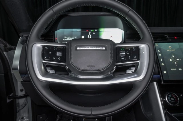 2023 Land Rover Range Rover L460 - Image 17 of 19