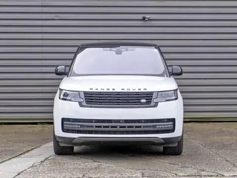 2023 Land Rover Range Rover SE LWB P530 V8