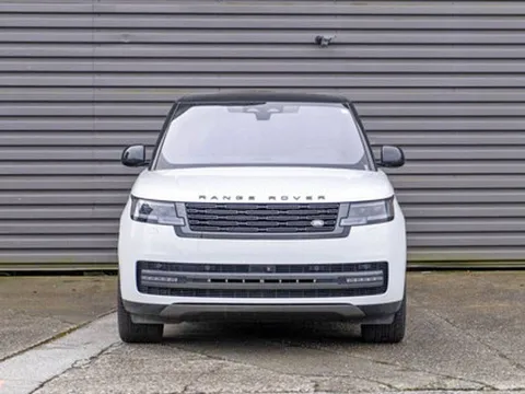 2023 Land Rover Range Rover SE LWB P530 V8