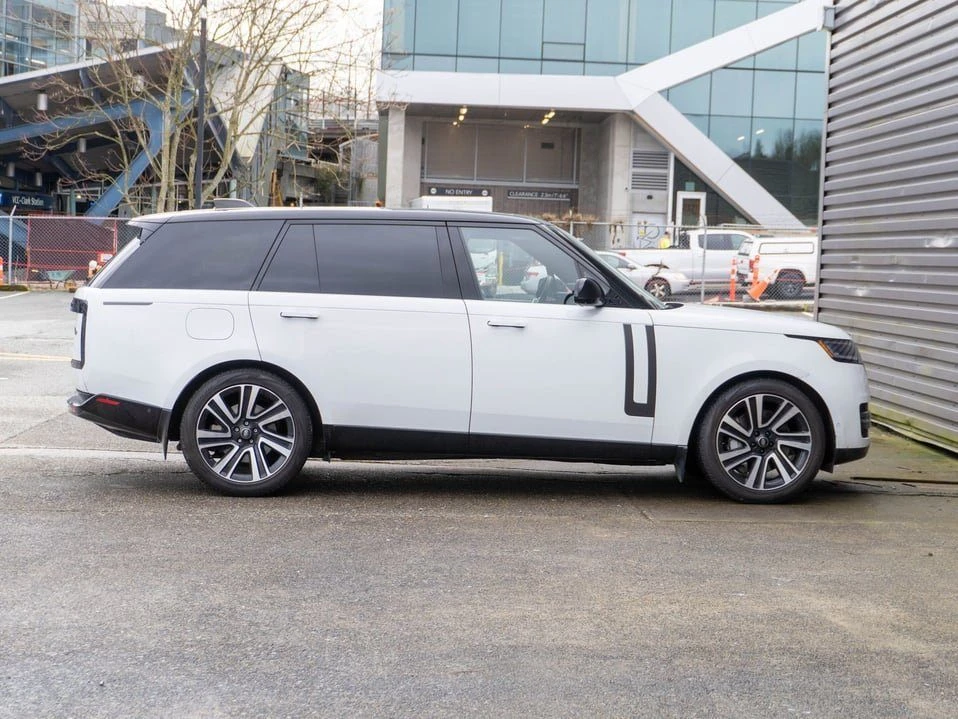 2023 Land Rover Range Rover L460 - Image 8 of 20
