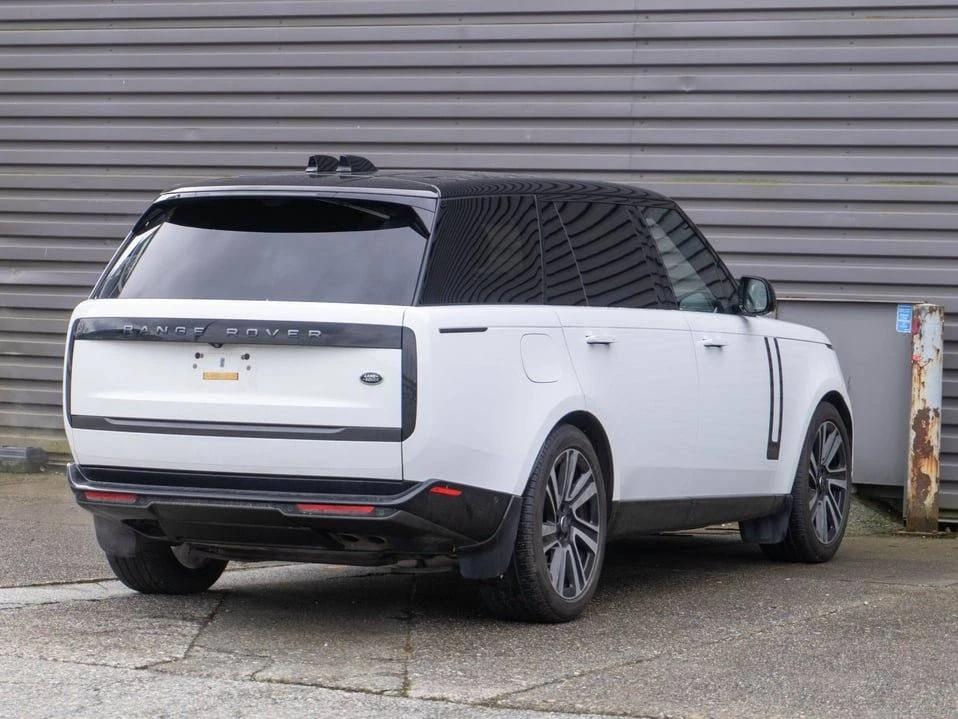 2023 Land Rover Range Rover L460 - Image 7 of 20