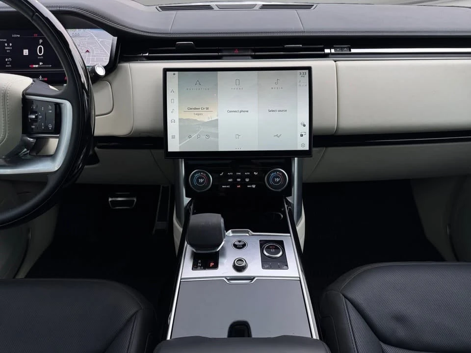 2023 Land Rover Range Rover L460 - Image 14 of 20