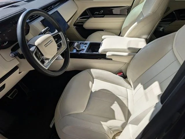 2023 Land Rover Range Rover L460 - Image 7 of 19