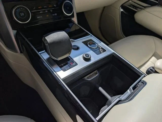 2023 Land Rover Range Rover L460 - Image 18 of 19