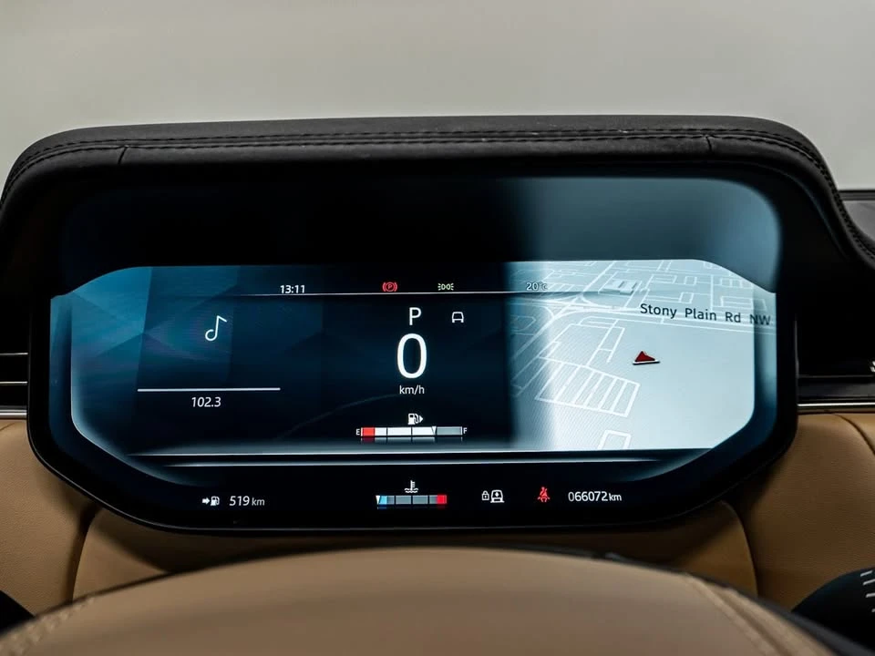 2023 Land Rover Range Rover L460 - Image 16 of 20