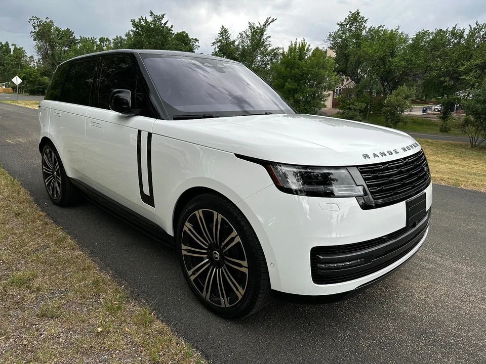 2023 Land Rover Range Rover L460 - Image 10 of 21