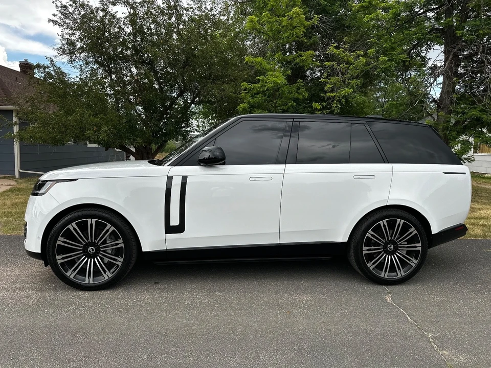 2023 Land Rover Range Rover L460 - Image 2 of 21
