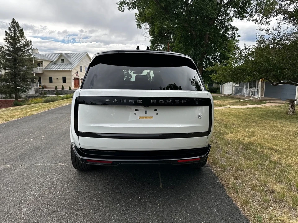 2023 Land Rover Range Rover L460 - Image 16 of 21