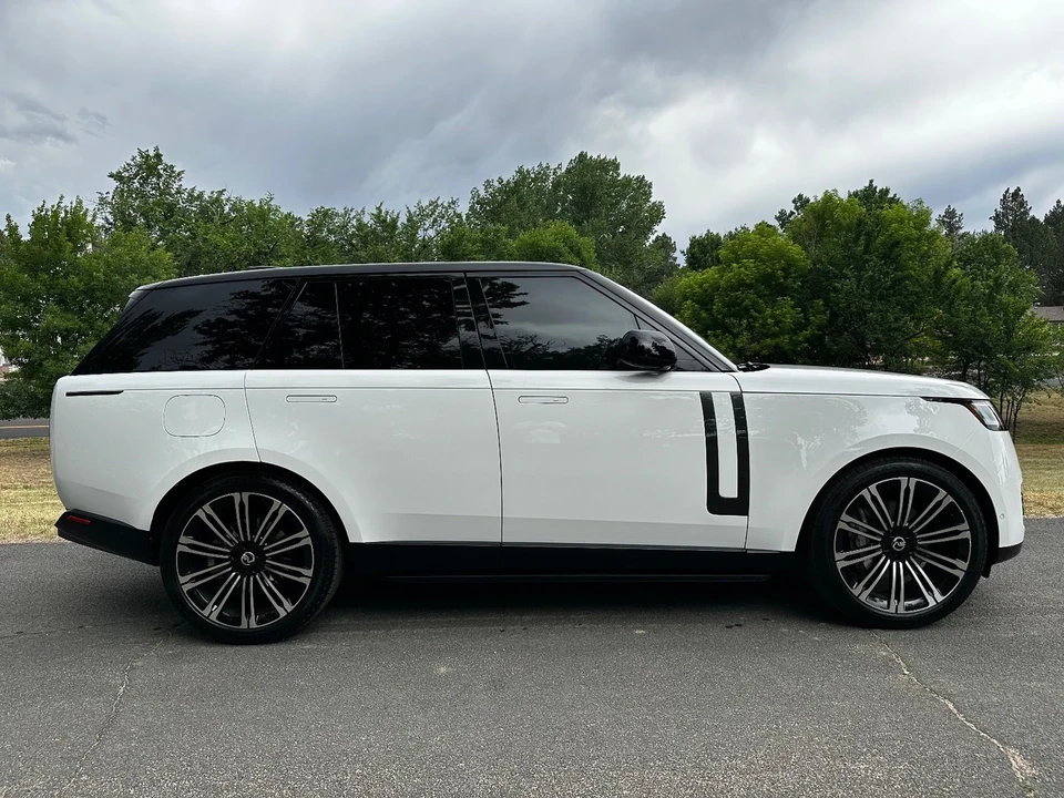 2023 Land Rover Range Rover L460 - Image 3 of 21