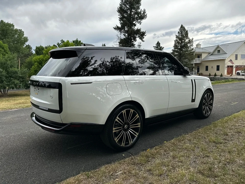 2023 Land Rover Range Rover L460 - Image 13 of 21