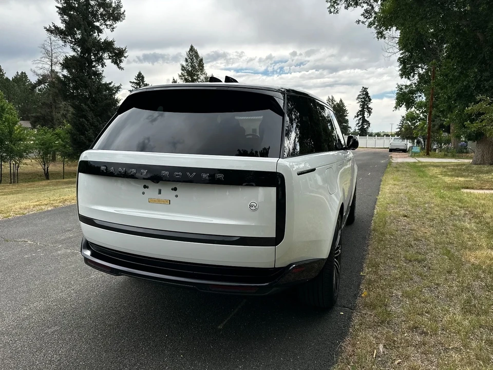 2023 Land Rover Range Rover L460 - Image 15 of 21