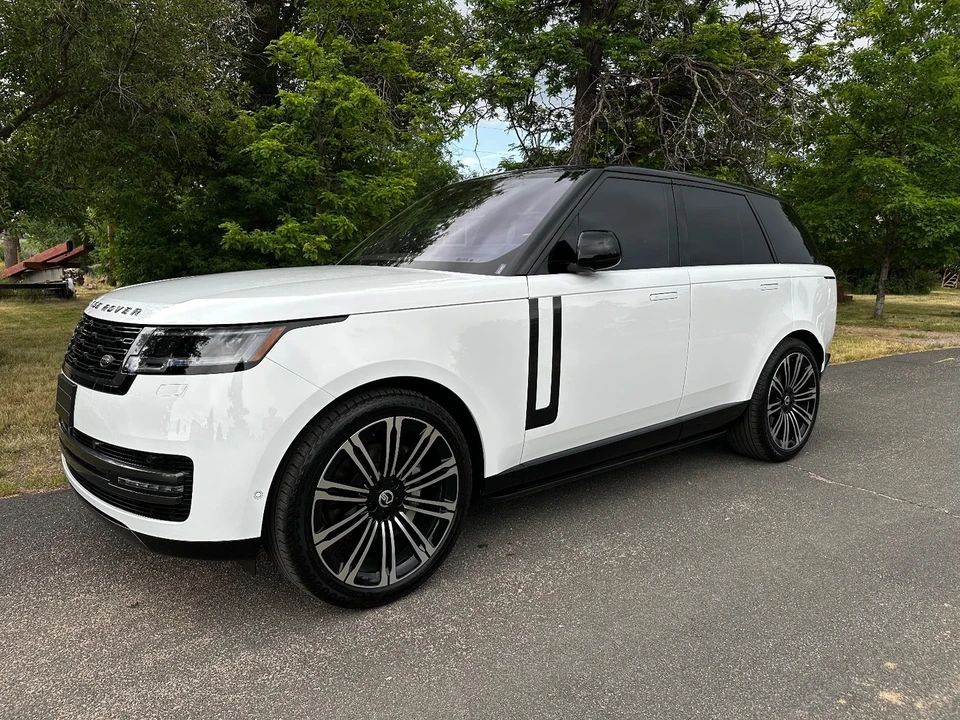 2023 Land Rover Range Rover L460 - Image 4 of 21