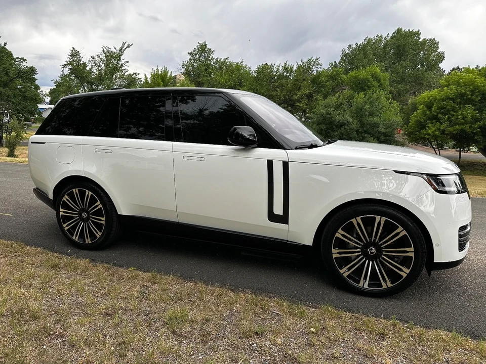 2023 Land Rover Range Rover L460 - Image 11 of 21