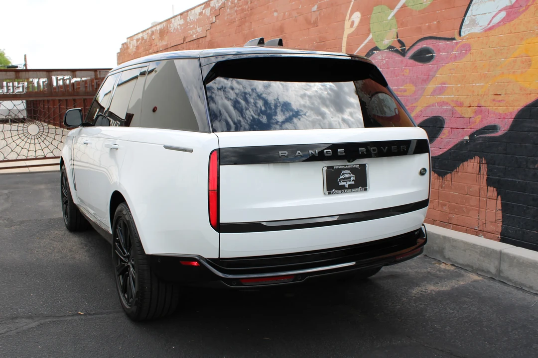 2023 Land Rover Range Rover L460 - Image 23 of 31