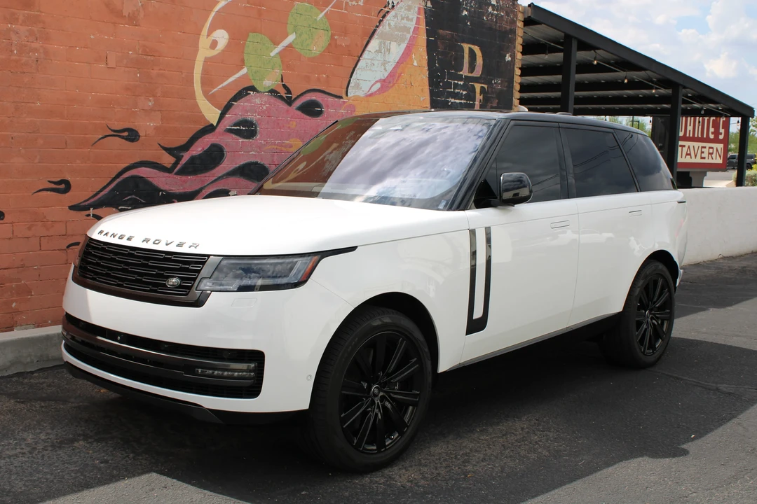 2023 Land Rover Range Rover L460 - Image 3 of 31