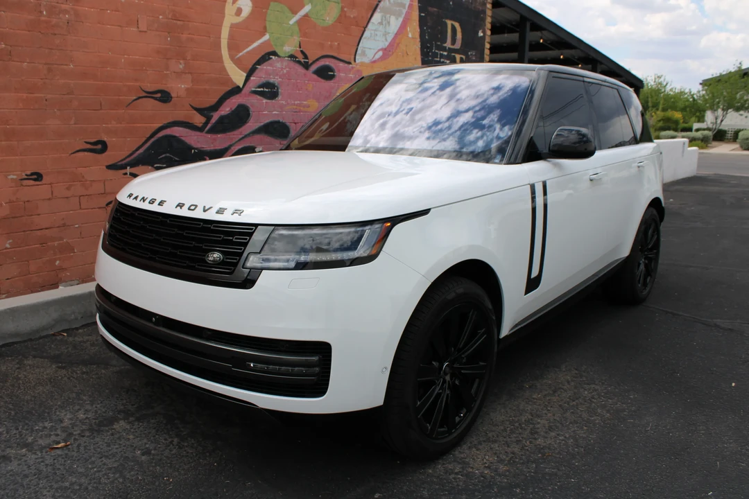 2023 Land Rover Range Rover L460 - Image 25 of 31