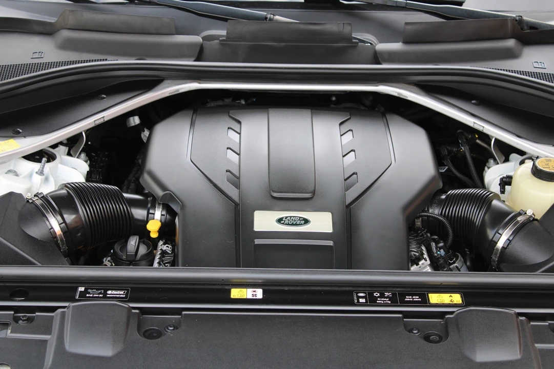 2023 Land Rover Range Rover L460 - Image 12 of 31