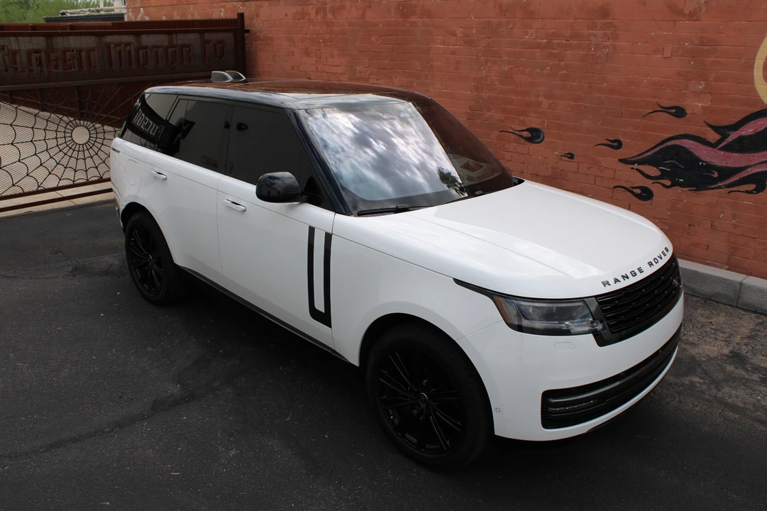 2023 Land Rover Range Rover L460 - Image 9 of 31