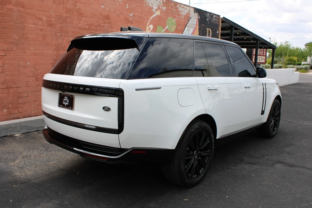 2023 Land Rover Range Rover L460 - Image 7 of 31
