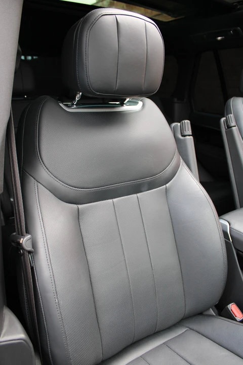 2023 Land Rover Range Rover L460 - Image 19 of 31