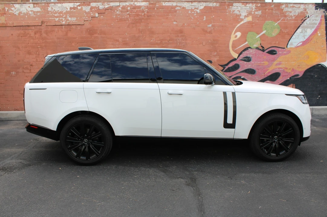 2023 Land Rover Range Rover L460 - Image 6 of 31
