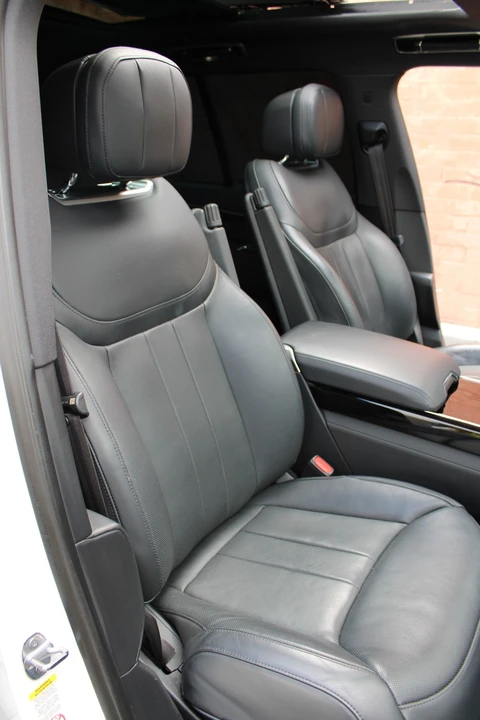 2023 Land Rover Range Rover L460 - Image 17 of 31