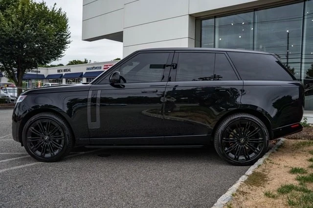 2023 Land Rover Range Rover L460 - Image 7 of 12