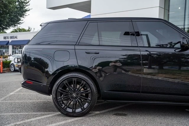 2023 Land Rover Range Rover L460 - Image 12 of 12