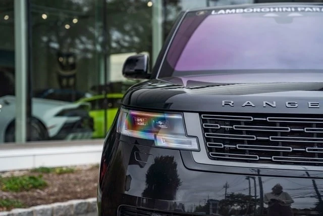 2023 Land Rover Range Rover L460 - Image 3 of 12