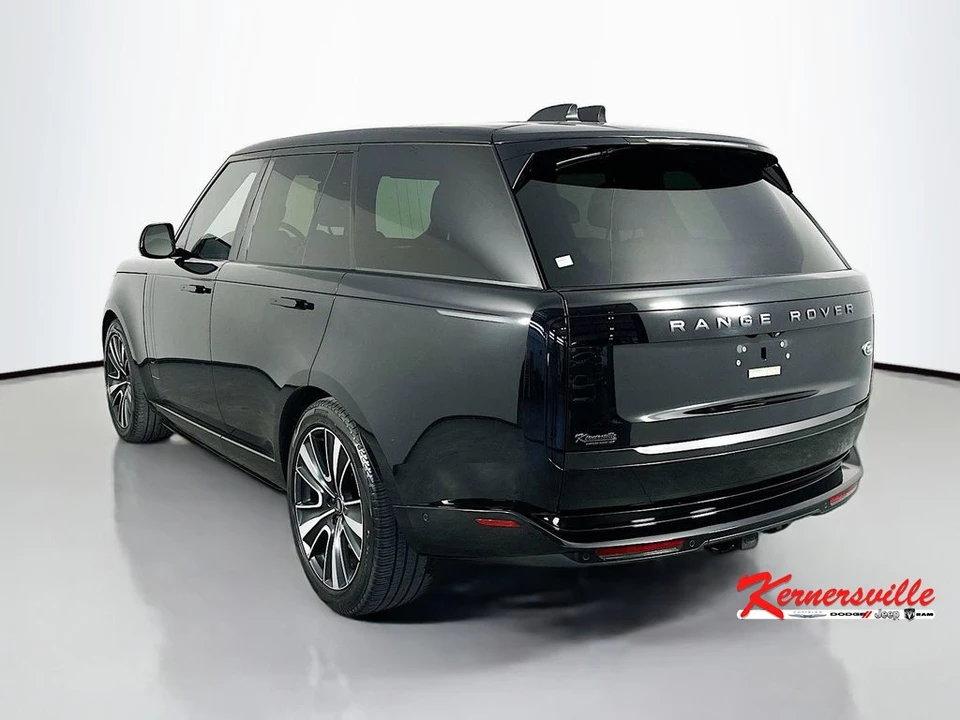 2023 Land Rover Range Rover L460 - Image 5 of 24