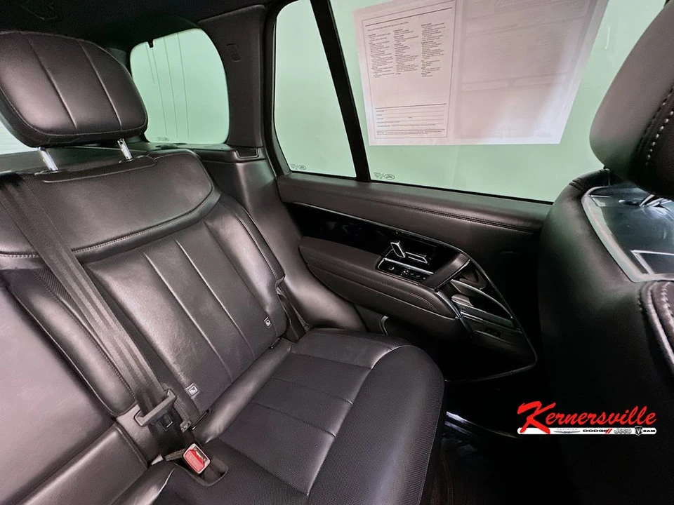 2023 Land Rover Range Rover L460 - Image 14 of 24