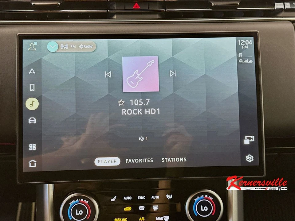2023 Land Rover Range Rover L460 - Image 17 of 24