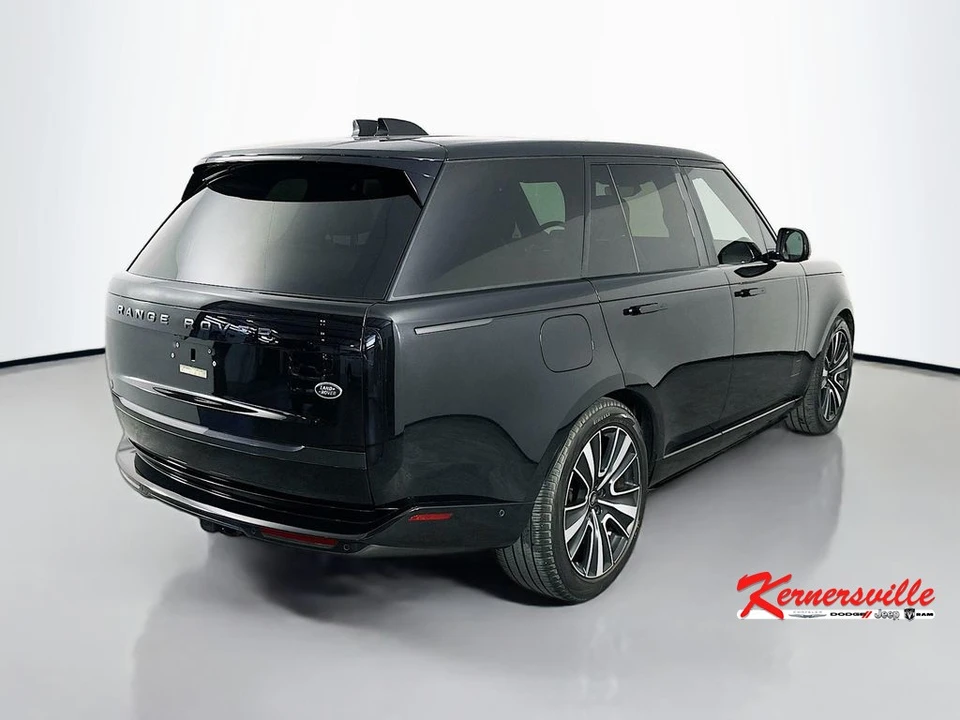 2023 Land Rover Range Rover L460 - Image 7 of 24
