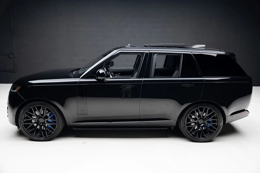 2023 Land Rover Range Rover L460 - Image 16 of 21