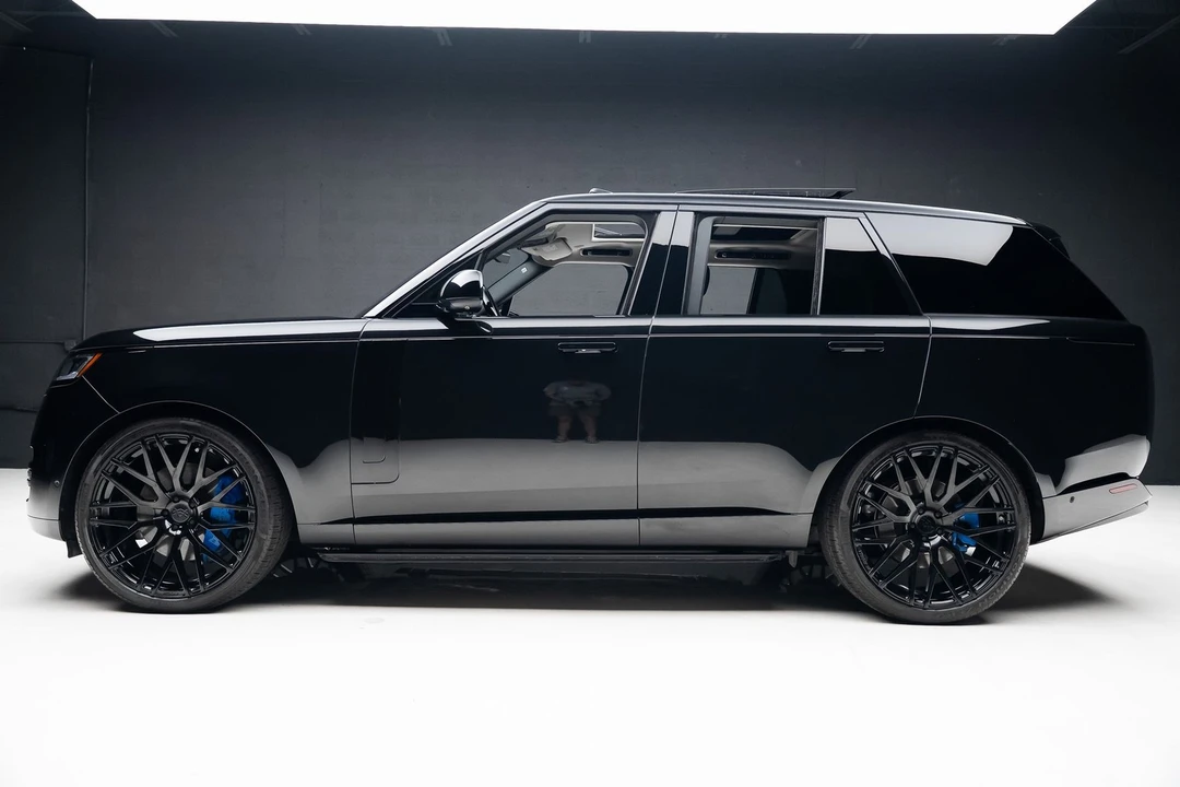 2023 Land Rover Range Rover L460 - Image 17 of 21