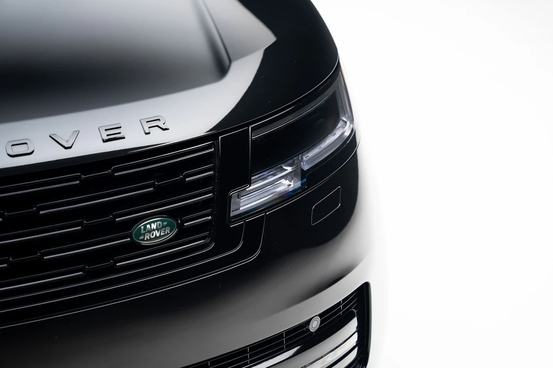 2023 Land Rover Range Rover L460 - Image 11 of 21