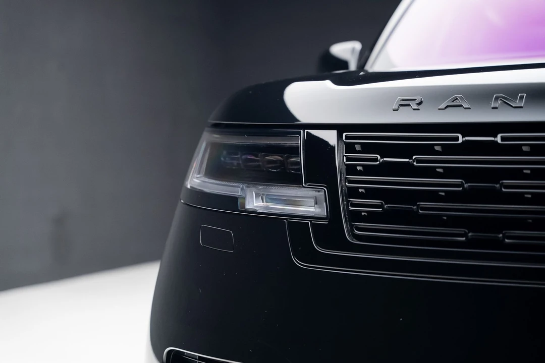 2023 Land Rover Range Rover L460 - Image 9 of 21