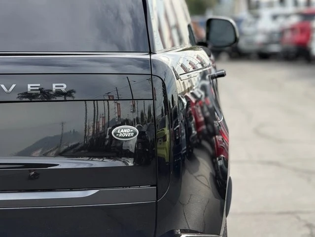2023 Land Rover Range Rover L460 - Image 10 of 12