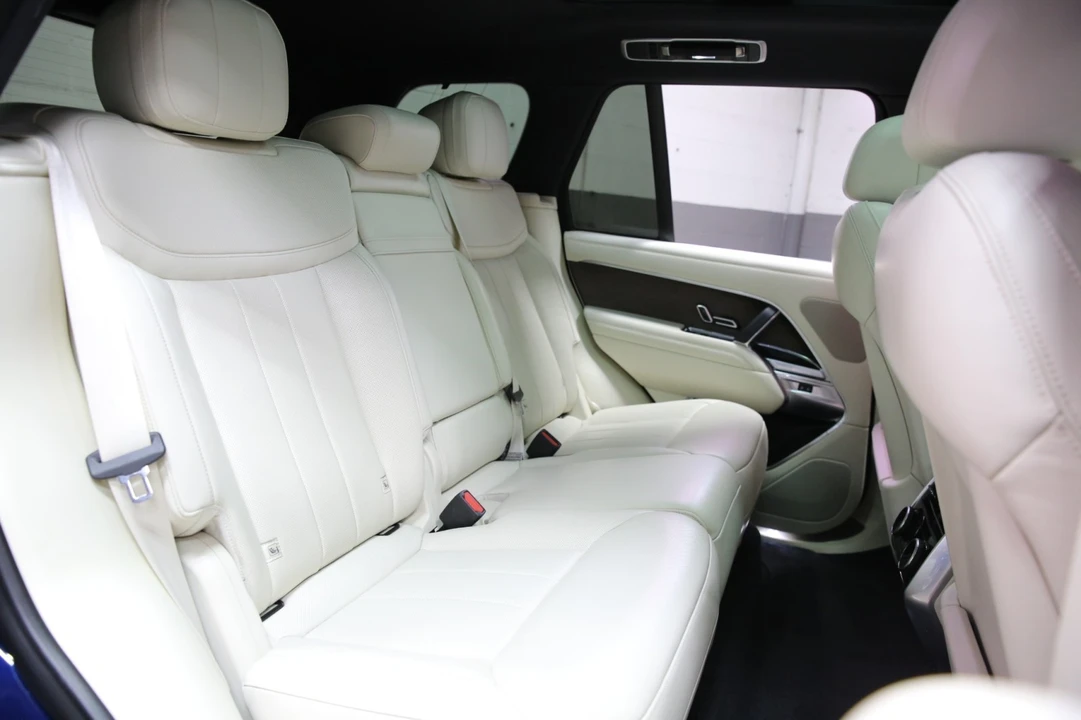2023 Land Rover Range Rover L460 - Image 12 of 31